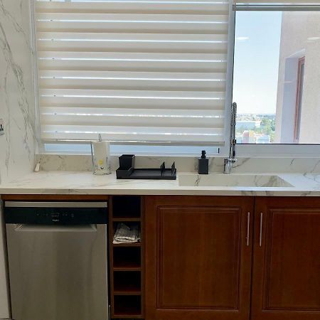 Modern 2 Bed Room Large Apartment Nikozja Zewnętrze zdjęcie